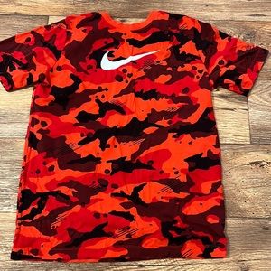 Youth XL Nike camo tee